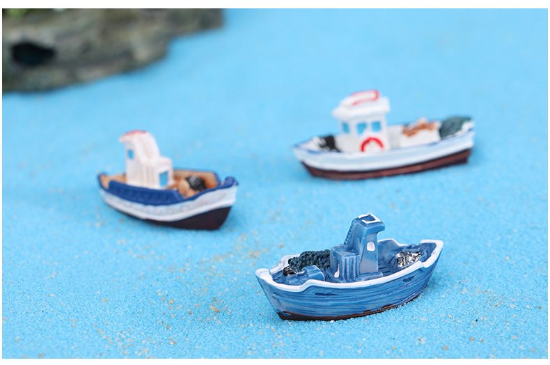 Mediterranean Mini Fishing Boat Ornament Micro Landscape Aquarium Decoration Handmade Fairy Garden Miniature Boat Fish Tank Seaside Yacht Decor - 描述图 1