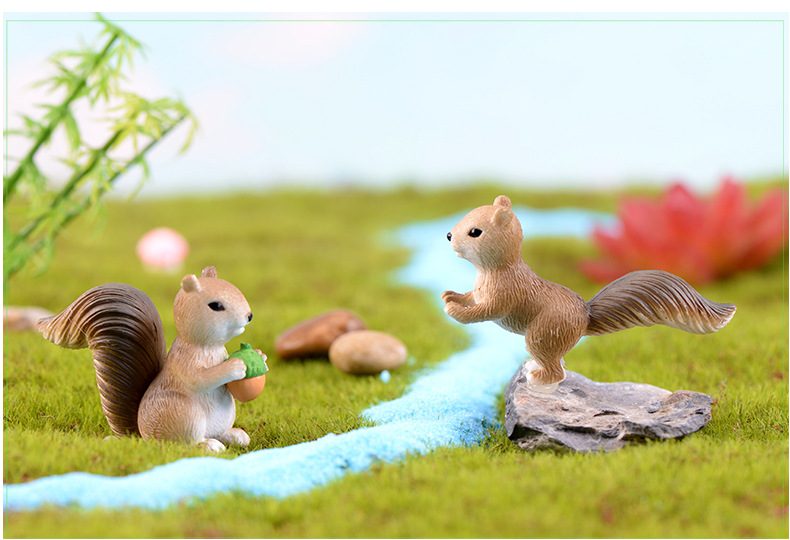 4Pcs Squirrel Family Miniature Figurine Pine Cone 3D Model Landscape Dollhouse Home Fairy Garden Decoration Accessories Modern - 描述图 2