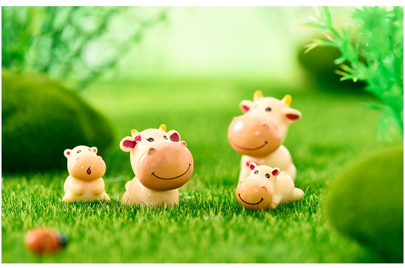 Cute Cow Family Animal Model Figurine Home Decor Miniature Fairy Garden Decoration Accessories Statue Resin Craft Figure - 描述图 3