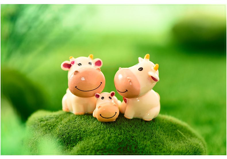 Cute Cow Family Animal Model Figurine Home Decor Miniature Fairy Garden Decoration Accessories Statue Resin Craft Figure - 描述图 4