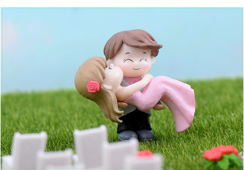 2 Pieces Bride Groom Wedding Gift Cute Marriage Couple Doll Sweet Ornament Small Statue Figurine Crafts Home Decoration - 描述图 3