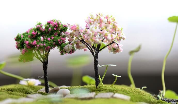 Fairy Garden Plants Artificial Christmas Tree Plastic Flowers Sakura Succulent Plant Ornament Miniature Garden Accessories - 描述图 3