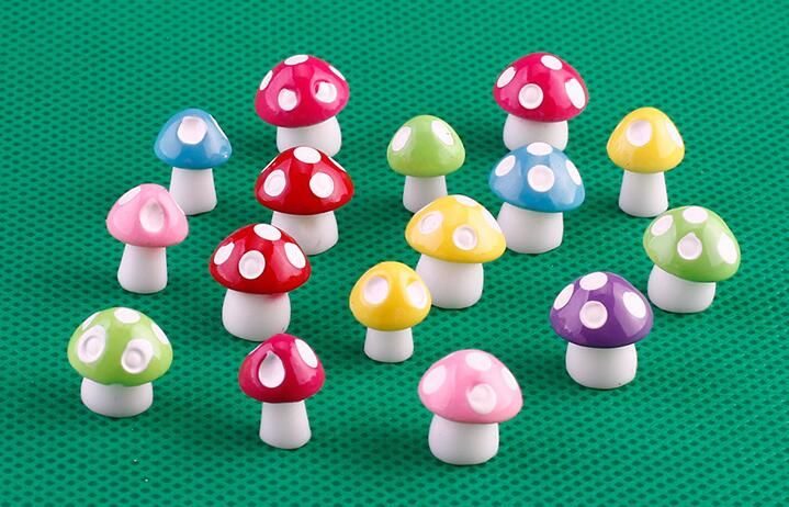 Bonsai Mushrooms Terrarium Artificial Plants Figurines Fairy Garden Accessories Miniatures Party Garden Mini Mushroom Garden Ornament Resin Crafts Decorations