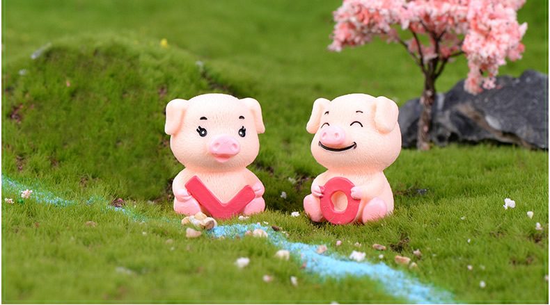 Cartoon Resin Love Pig Doll Toys Fairy Garden Decoration Miniture Fairy Garden Accessories Supplies Pot Bonsai Moss Fairy Garden Micro Landscape Miniature Garden Terrariums Fairy Garden Figurine Kits Items Auto Interior Decoration - 描述图 2