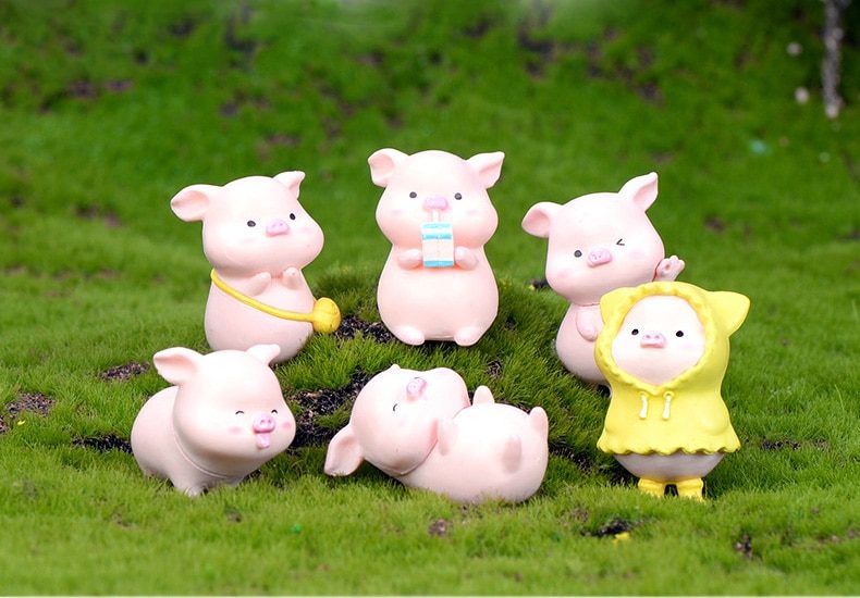 Happy Pink Pig Figurine Cartoon Animal Model Moss Landscape Resin Craft Home Decor Miniature Fairy Garden Decoration Accessories Wholesale Price Fairy Garden Supply