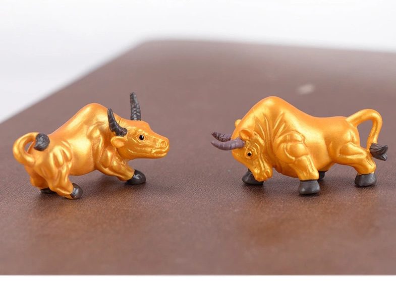 Miniture Fairy Garden Accessories Supplies Resin Golden Cattle Kids Toys Pot Bonsai Miniature Garden Terrariums Fairy Garden Animals Ox Figurine Kits Items Car Interior Decoration Table Ornaments - 描述图 1