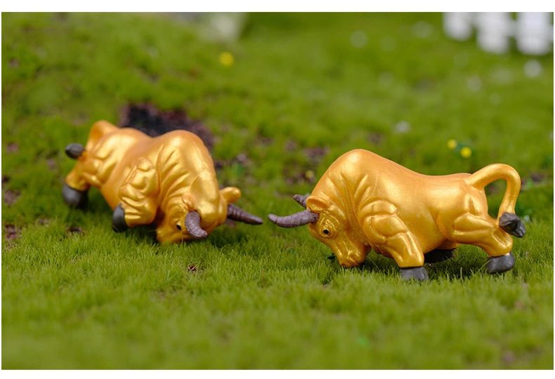 Miniture Fairy Garden Accessories Supplies Resin Golden Cattle Kids Toys Pot Bonsai Miniature Garden Terrariums Fairy Garden Animals Ox Figurine Kits Items Car Interior Decoration Table Ornaments - 描述图 2