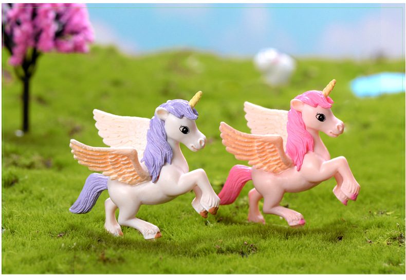 Miniture Fairy Garden Accessories Supplies Cartoon Unicorn Model Kids Toys Pot Bonsai Miniature Garden Terrariums Fairy Garden Pegasus Figurine Animals Kits Items Car Interior Decoration Table Ornaments - 描述图 2