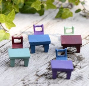 Zakka Fairy Garden Decoration Fairy Garden Accessories Mini Emulational Resin Small Table Stool Chairs Fairy Garden Micro Landscape Terrariums Fairy Garden Accessories
