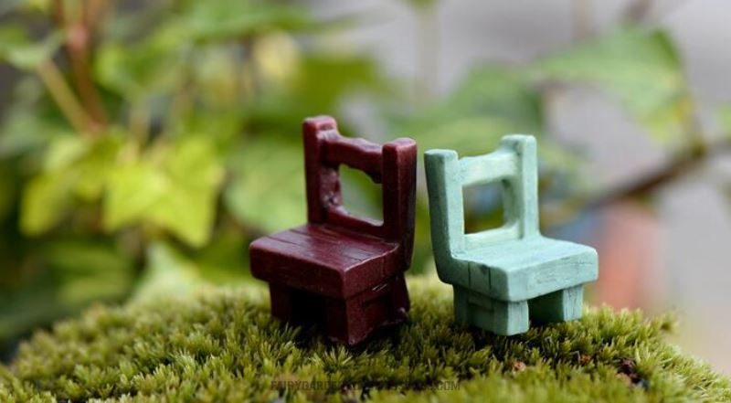 Zakka Fairy Garden Decoration Fairy Garden Accessories Mini Emulational Resin Small Table Stool Chairs Fairy Garden Micro Landscape Terrariums Fairy Garden Accessories - 描述图 3