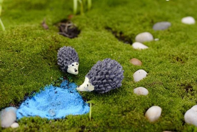Cute Fairy Garden Hedgehogs Cartoon Animal Children Micro Landscape Resin Miniature Garden Decorate Fairy Garden Decoration Terrariums Fairy Garden Accessories Hedgehogs And Small Hedgehogs Doll Bonsai Diy Material Wholesale - 描述图 1