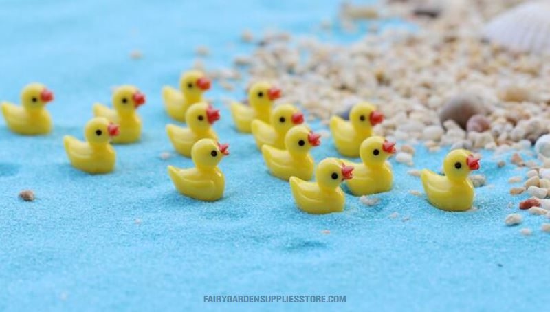 Mini Fairy Garden Small Yellow Duck Doll Toys Pendant Miniature Garden Aquarium Fairy Garden Decoration Terrariums Fairy Garden Accessories Resin Arts And Crafts Original Bonsai Animal - 描述图 7