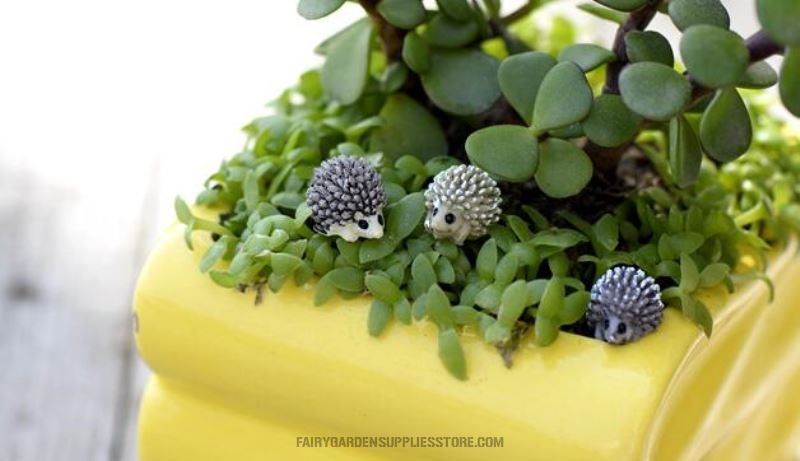 Mini Fairy Garden Hedgehog Diy Miniatures Terrarium Figurines Mini Garden Decoration Hedgehog Fairy Garden Chair Craft Decoration Resin Garden Ornament Cute Animal - 描述图 3