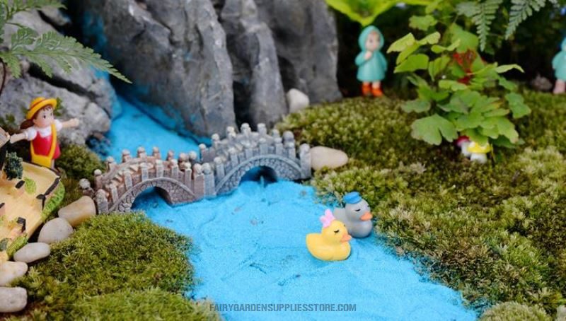 Resin Moss Fairy Garden Mini Duck Micro Landscape Miniature Garden Pot Bonsai Fairy Garden Ornament Lovers Duck Doll Diy Assemble Toys Terrariums Fairy Garden Decoration Aquarium Fairy Garden Accessories - 描述图 1