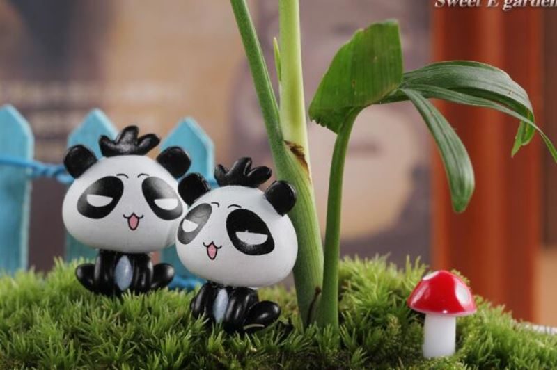 Cute Panda Fairy Garden Figurine Resin Cartoon Bear Ornament For Moss Micro Landscape, Miniature Garden & Terrarium Decor - 描述图 3