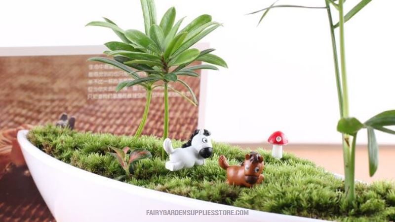 Mini Fairy Garden Resin Horse Micro Landscape Pot Bonsai Miniature Garden Fairy Garden Ornament Small Horses Doll Terrariums Fairy Garden Decoration Cute Fairy Garden Accessories Toys - 描述图 2
