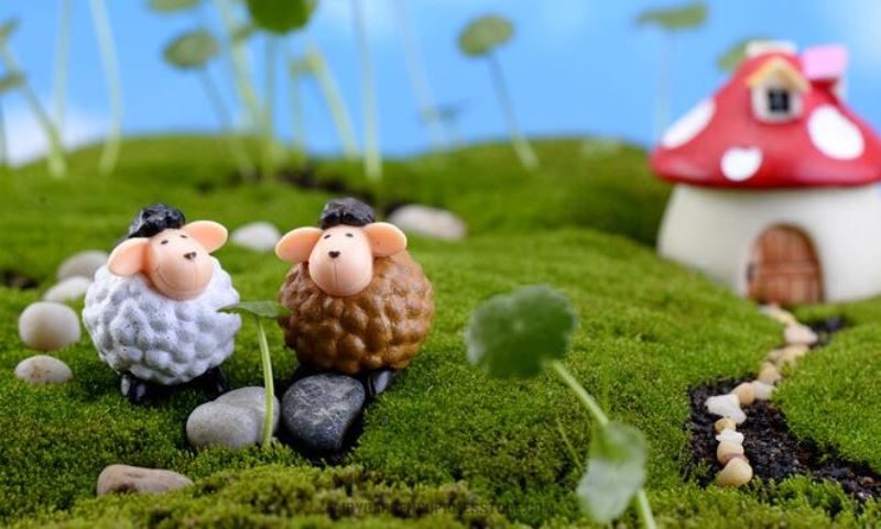 Cute Moss Fairy Garden Animal Pot Bonsai Micro Landscape Miniature Garden Decorate Terrariums Fairy Garden Decoration Fairy Garden Accessories Mini Lovely Big Ears Sheep Doll Diy Material Wholesale Children Toys - 描述图 2