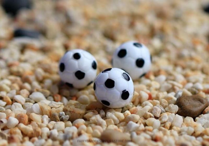 Mini Fairy Garden Supplies Indoor Micro Landscape Pot Bonsai Miniature Garden Terrariums Fairy Garden Ornament Lovely Emulational Mini Resin Football Basketball Resin Assemble Wholesale Fairy Garden Kits Accessories - 描述图 2