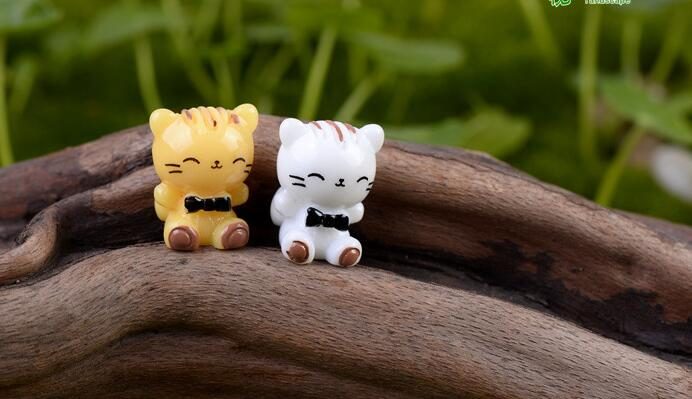 Mini Fairy Garden Accessories Supplies Pot Bonsai Animals Micro Landscape Miniature Garden Resin Terrariums Fairy Garden Decoration Two Color Small Cats Kids Gift Doll - 描述图 1