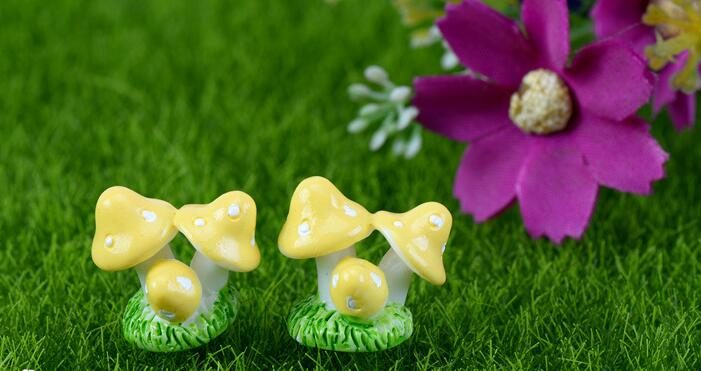 Mini Fairy Garden Plants Pot Bonsai Micro Landscape Miniature Garden Terrariums Fairy Garden Decoration Wholesale Fairy Garden Accessories Supplies Resin Mushroom Toy Figurine - 描述图 1