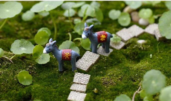 Moss Fairy Garden Animals Model Pot Bonsai Micro Landscape Miniature Garden Decorate Terrariums Fairy Garden Decoration Wholesale Fairy Garden Accessories Supplies Aquarium Landscaping Cartoon Small Donkey Toys - 描述图 2