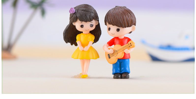 2PCS-Guitar-Boy-Girl-Lover-Miniature-Figurine-Doll-House-Mini-Fairy-Garden-Decoration-Cartoon-Cake-Ornament-Toy-DIY-Accessories-33015280098