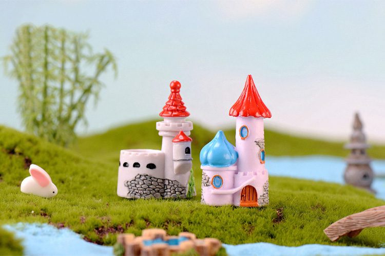 Fairy-tale-Castle-Model-Resin-Crafts-Palace-Miniature-cartoon-Figures-Mini-Garden-Cake-decoration-accessories-toys-Kids-Gift-32965943110