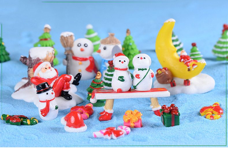 4PCS-Miniature-Snowman-Model-Couple-Models-Can-DIY-Christmas-Decorations-and-Family-Daily-Ornaments-with-Mossy-Snow-Scenes-Cute-4001238922812