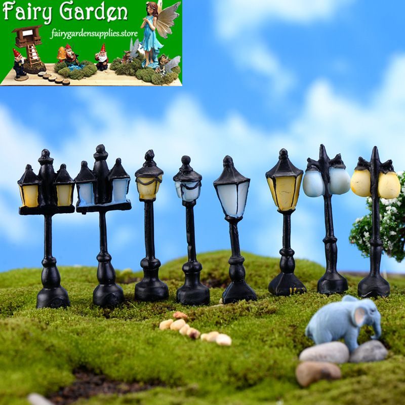 Vintage Streetlight Lamp Retro Mini Street Lamp Miniature Garden Ornament Streetlight Figurines Fairy Garden Decoration Resin Craft Light Micro Landscaping Diy Fairy Garden Accessories