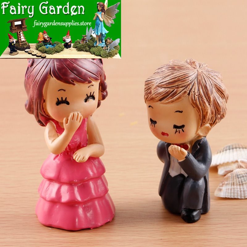Lovers Fairy Garden Decoration Fairy Garden Accessories Wedding Propose Moss Fairy Garden Micro Landscape Miniature Garden Resin Fairy Garden Decoration Fairy Garden Accessories Bride And Groom Small Fairy Garden Decoration Fairy Garden Accessories