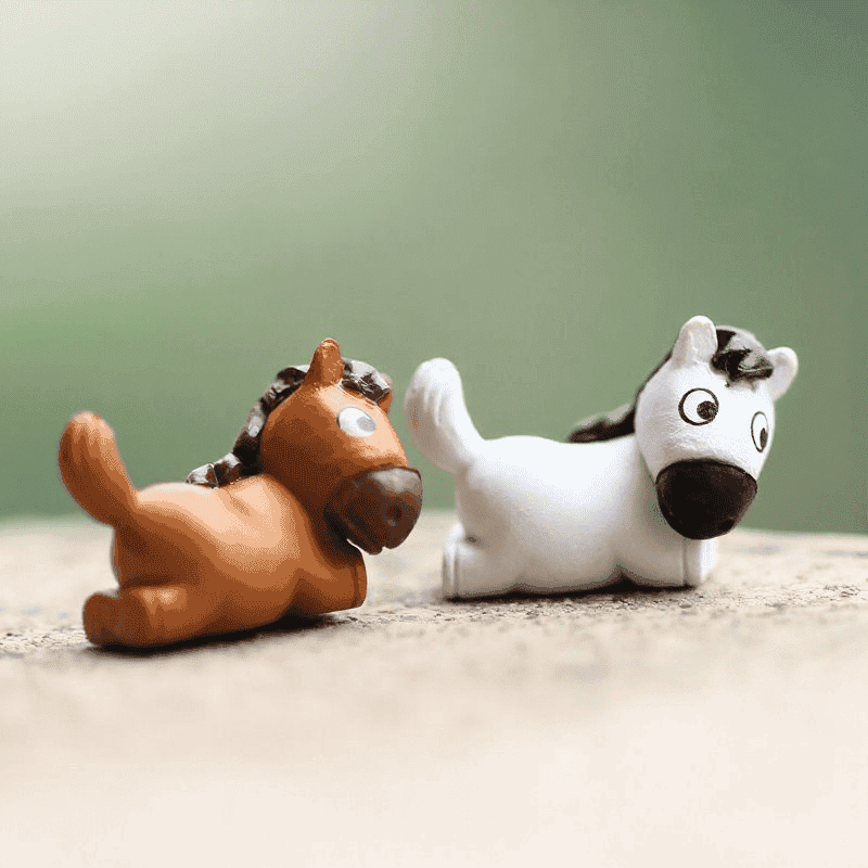 Mini Fairy Garden Resin Horse Micro Landscape Pot Bonsai Miniature Garden Fairy Garden Ornament Small Horses Doll Terrariums Fairy Garden Decoration Cute Fairy Garden Accessories Toys