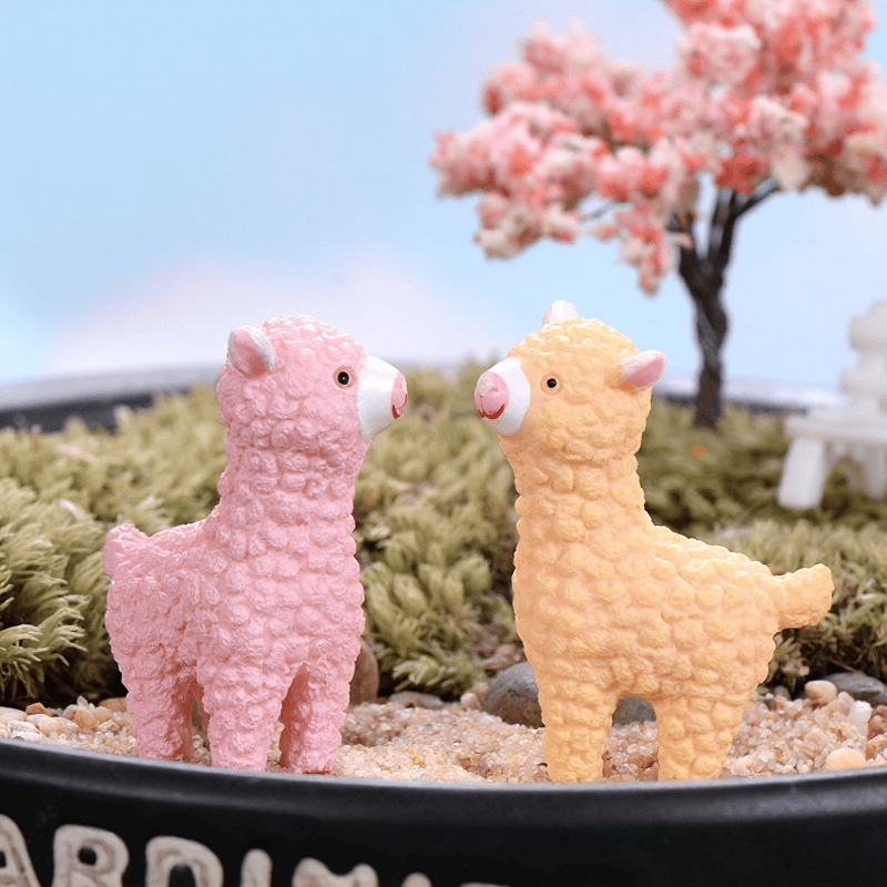 Mini Fairy Garden Supplies Pot Bonsai Fairy Garden Accessories Resin Alpaca Kids Gifts Toys Lovely Sheep Wholesale Fairy Garden Decoration