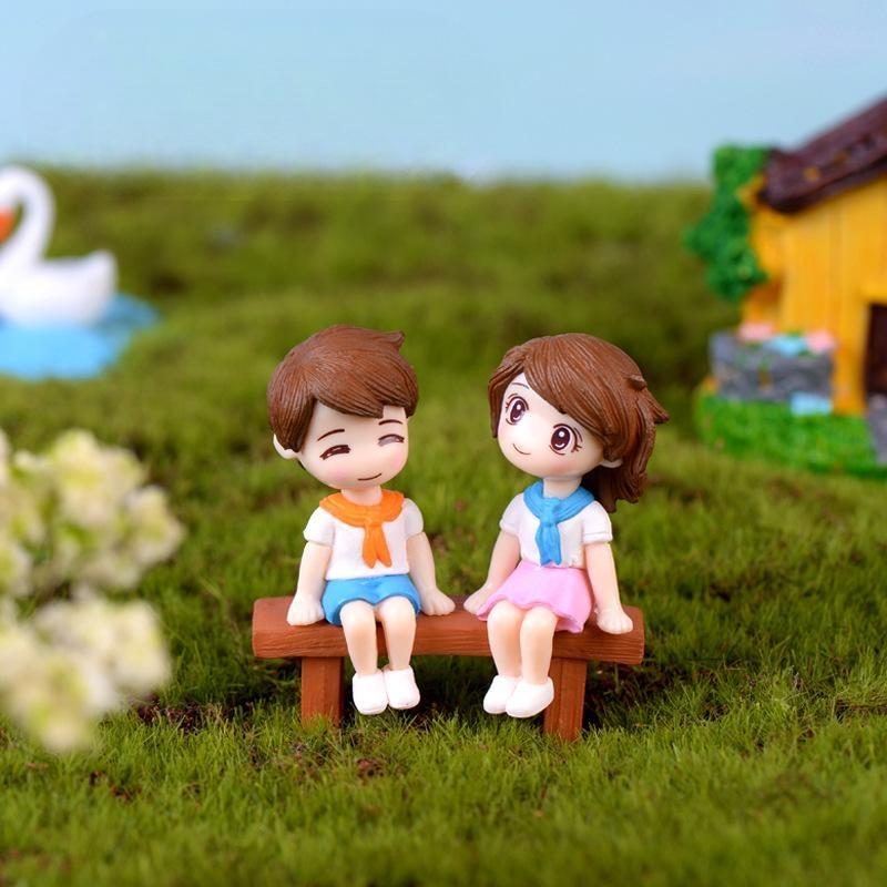3Pcs/set DIY Mini Stool Couples Dolls Fairy Garden Miniatures Decor Dollhouse/Terrarium Action Figures Figurine Micro Landscape Photo from Fairy Garden Supplies 3Pcs/set Diy Mini Stool Couples Dolls Fairy Garden Miniatures Decor Dollhouse/terrarium Action Figures Figurine Micro Landscape Picture From Fairy Garden Supplies