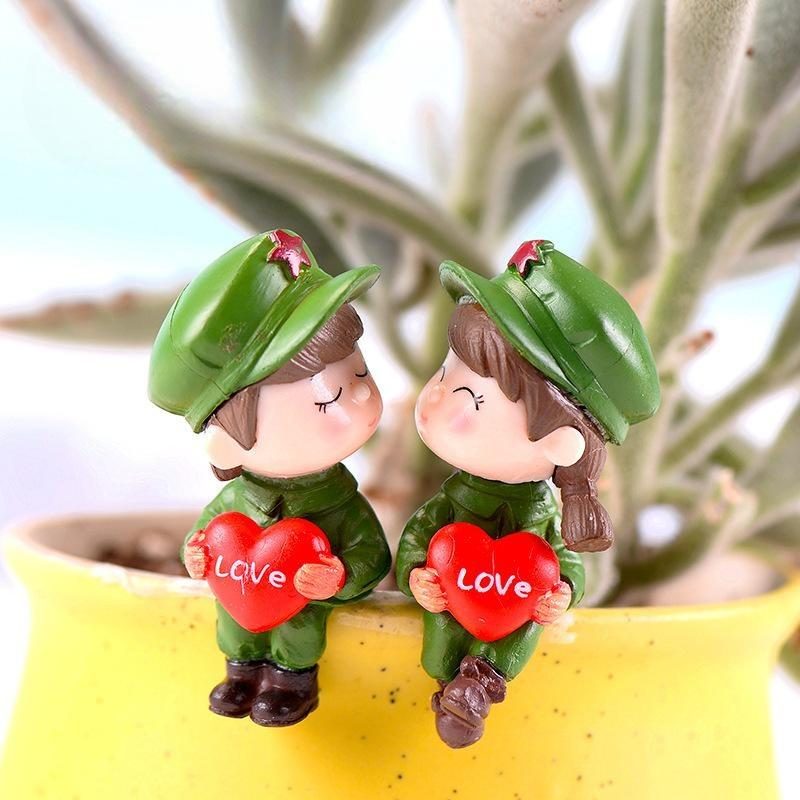 Lover Soldier Couple Doll Fairy Garden Miniatures Decor Dollhouse/Terrarium Action Figures Figurine Micro Landscape Image from Fairy Garden Supplies Lover Soldier Couple Doll Fairy Garden Miniatures Decor Dollhouse/terrarium Action Figures Figurine Micro Landscape Photo From Fairy Garden Supplies