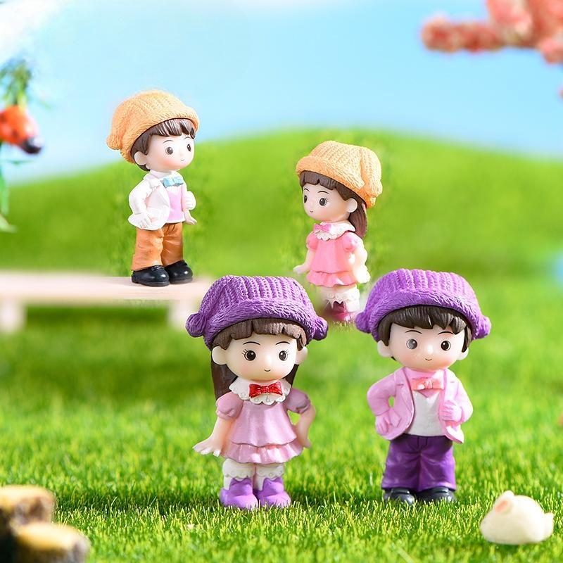 2Pcs Hat Girl Boy Lovers Figurines Wedding Doll Ornament Miniatures Couple Cake Decor Dollhouse Home Decoration Mini Craft Image From Fairy Garden Supplies