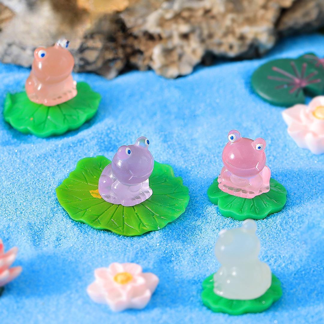 Colorful Glow-in-the-dark Frog Mini Figurines Resin Moss Terrarium Decor Ornaments Creative Mini Statues For Micro Landscape Tabletop Decor Colorful Glow-in-the-dark Frog Mini Figurines Resin Moss Terrarium Decor Ornaments Creative Mini Statues For Micro Landscape Tabletop Decor