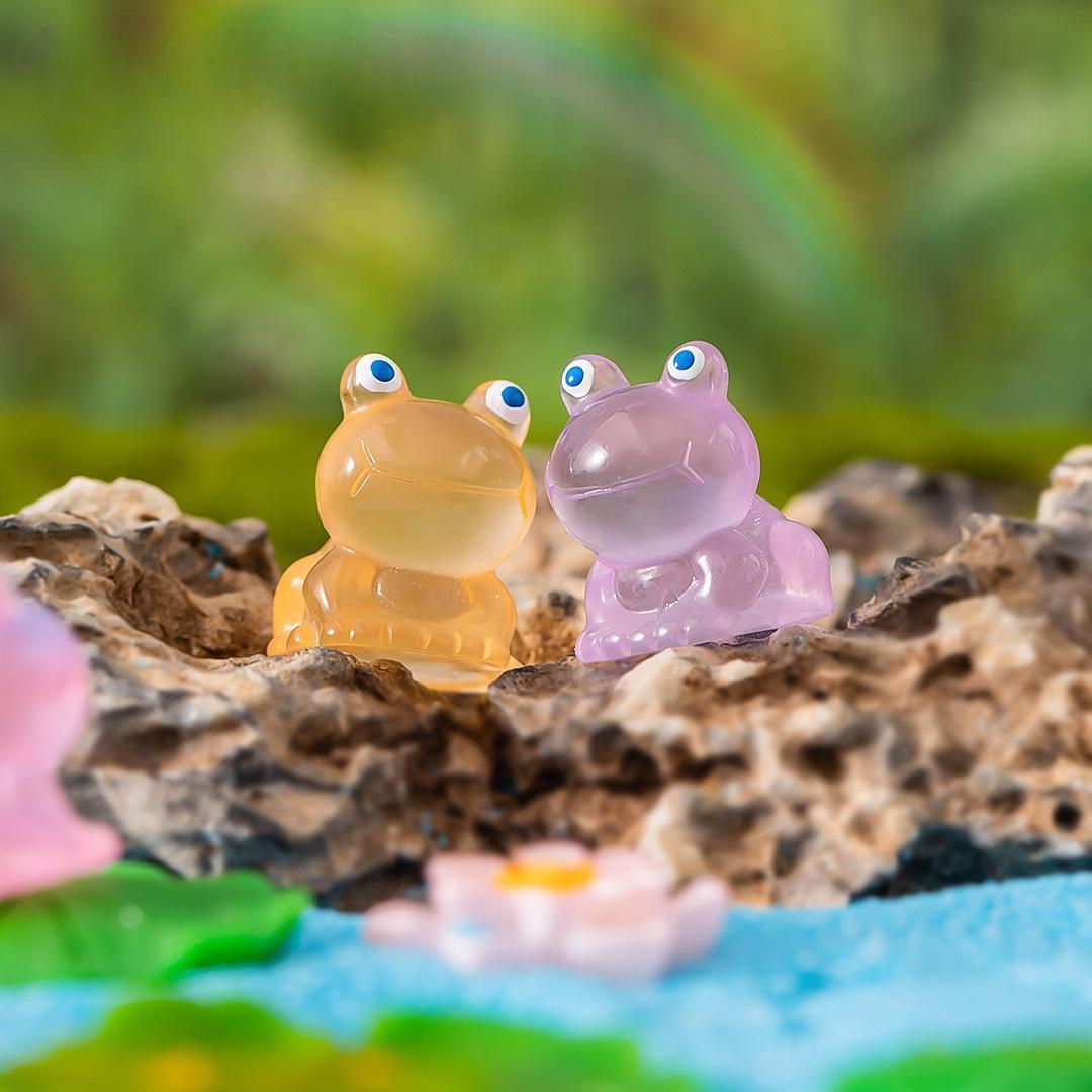 Colorful Glow-in-the-dark Frog Mini Figurines Resin Moss Terrarium Decor Ornaments Creative Mini Statues For Micro Landscape Tabletop Decor Colorful Glow-in-the-dark Frog Mini Figurines Resin Moss Terrarium Decor Ornaments Creative Mini Statues For Micro Landscape Tabletop Decor