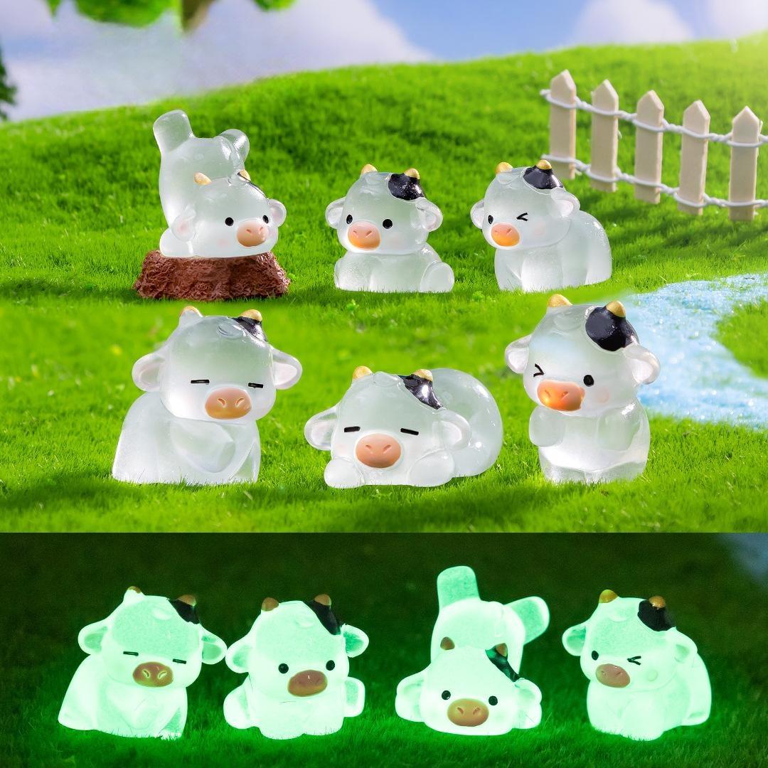 Cute Glow-in-the-dark Cow Resin Mini Figurines Diy Gardening Landscape Accessories For Moss Terrarium Micro Landscape Tiny Tabletop Mini Ornaments Cute Glow-in-the-dark Cow Resin Mini Figurines Diy Gardening Landscape Accessories For Moss Terrarium Micro Landscape Tiny Tabletop Mini Ornaments